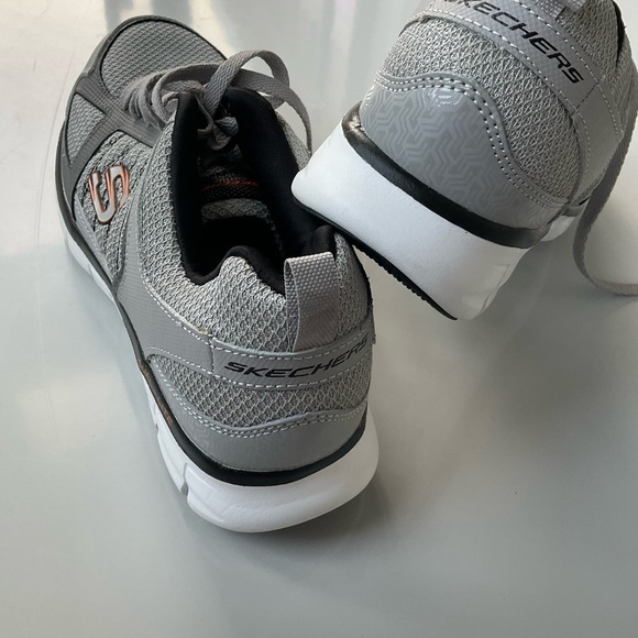 Skecher, gray sneakers - Picture 4 of 8